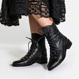 Coturno Delicado em Couro Preto