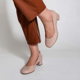 Scarpin Básico com Salto Bloco Amêndoa