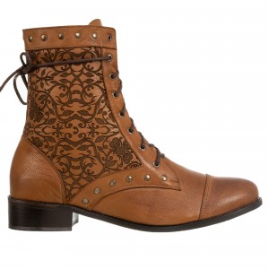 Bota com Detalhes em Laser Caramelo 